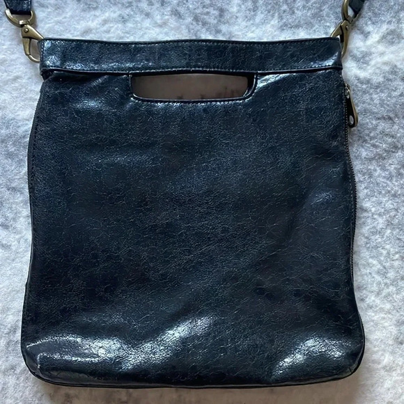 Vintage Matt & Nat Crossbody Purse - Picture 11 of 16